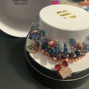 Presents please holiday stack